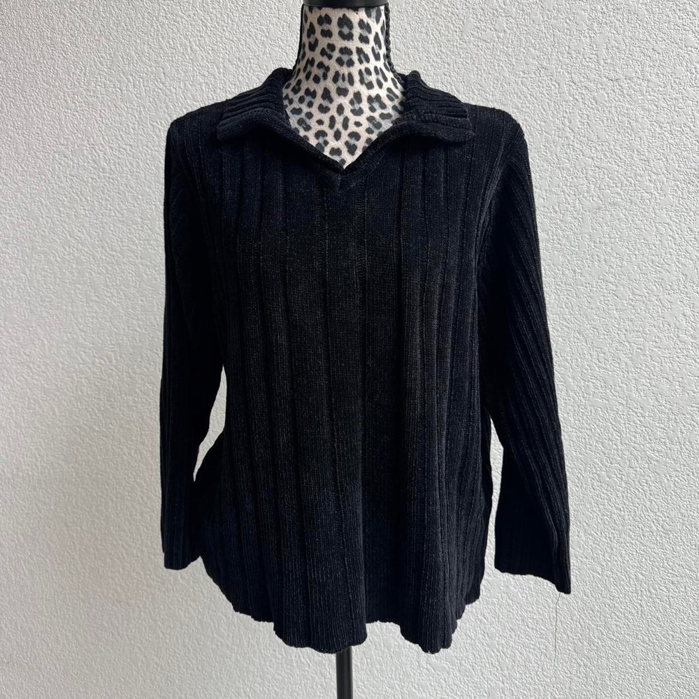 Carolyn Taylor Essentials Black velvet  ribbed knit collared sweater